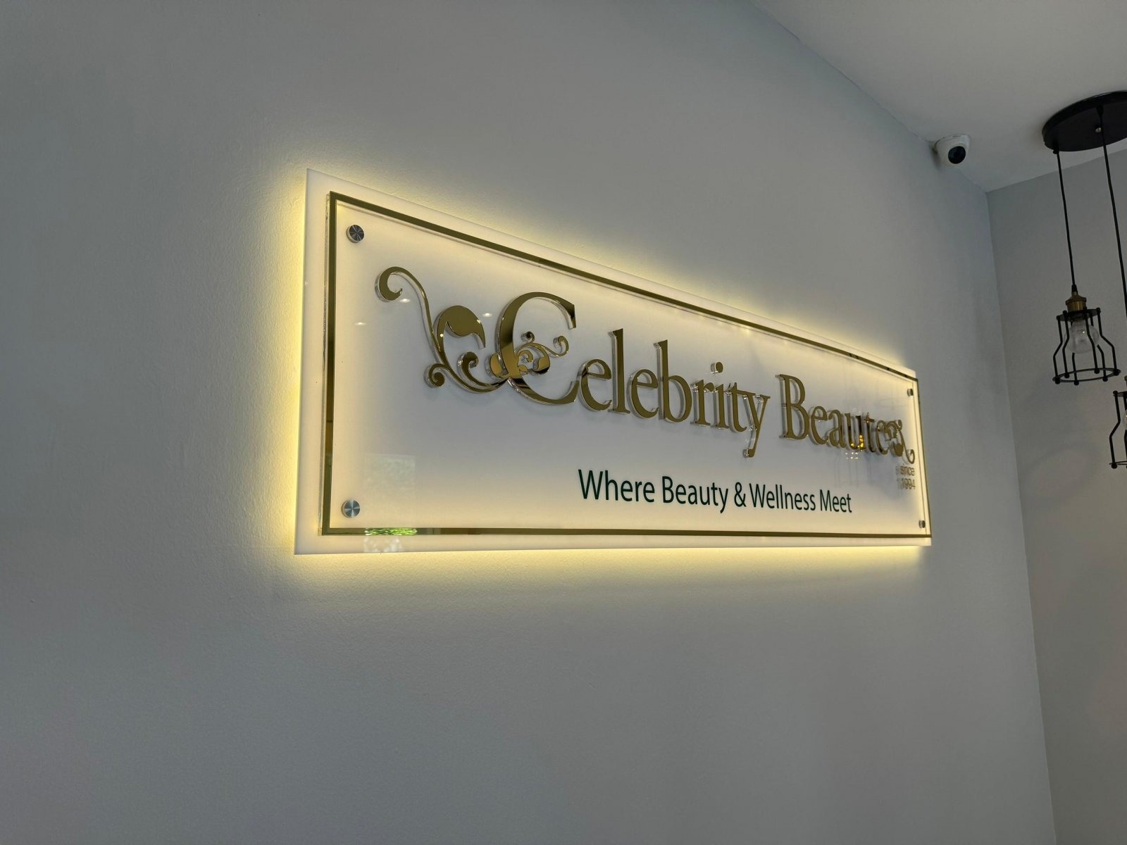 Indoor neon signage UAE | Neon sign makers Dubai | Custom neon board Dubai
