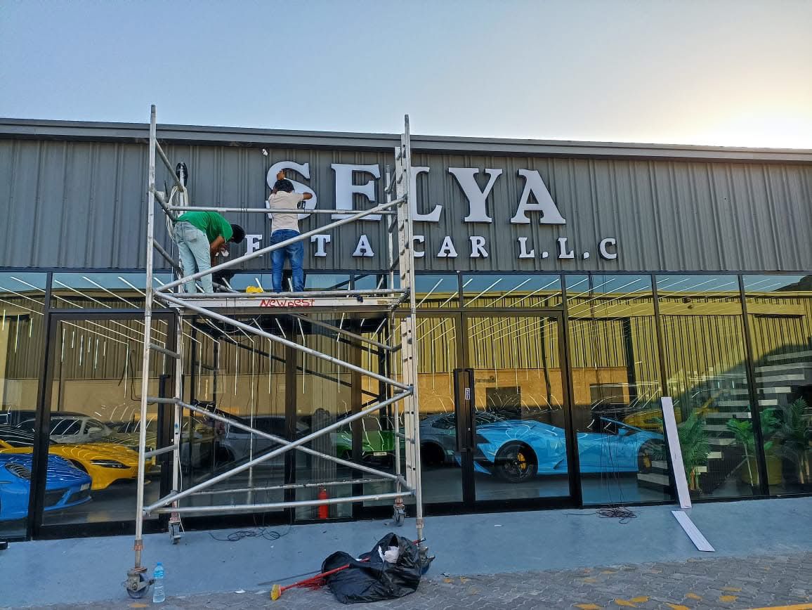 Indoor signage installation UAE | Outdoor signage design UAE | Business signage setup UAE